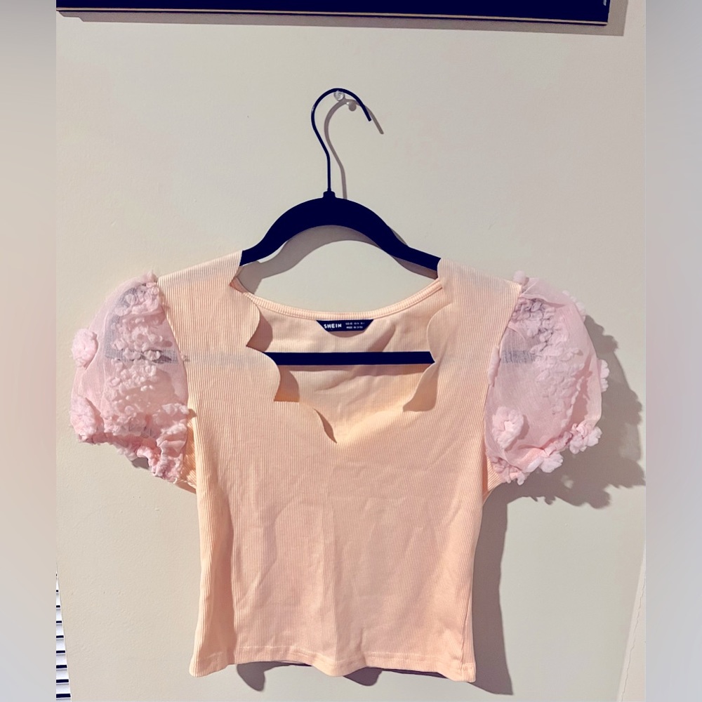 Shein Peach/Light Pink Cotton Floral Short Sleeve XS Shirt